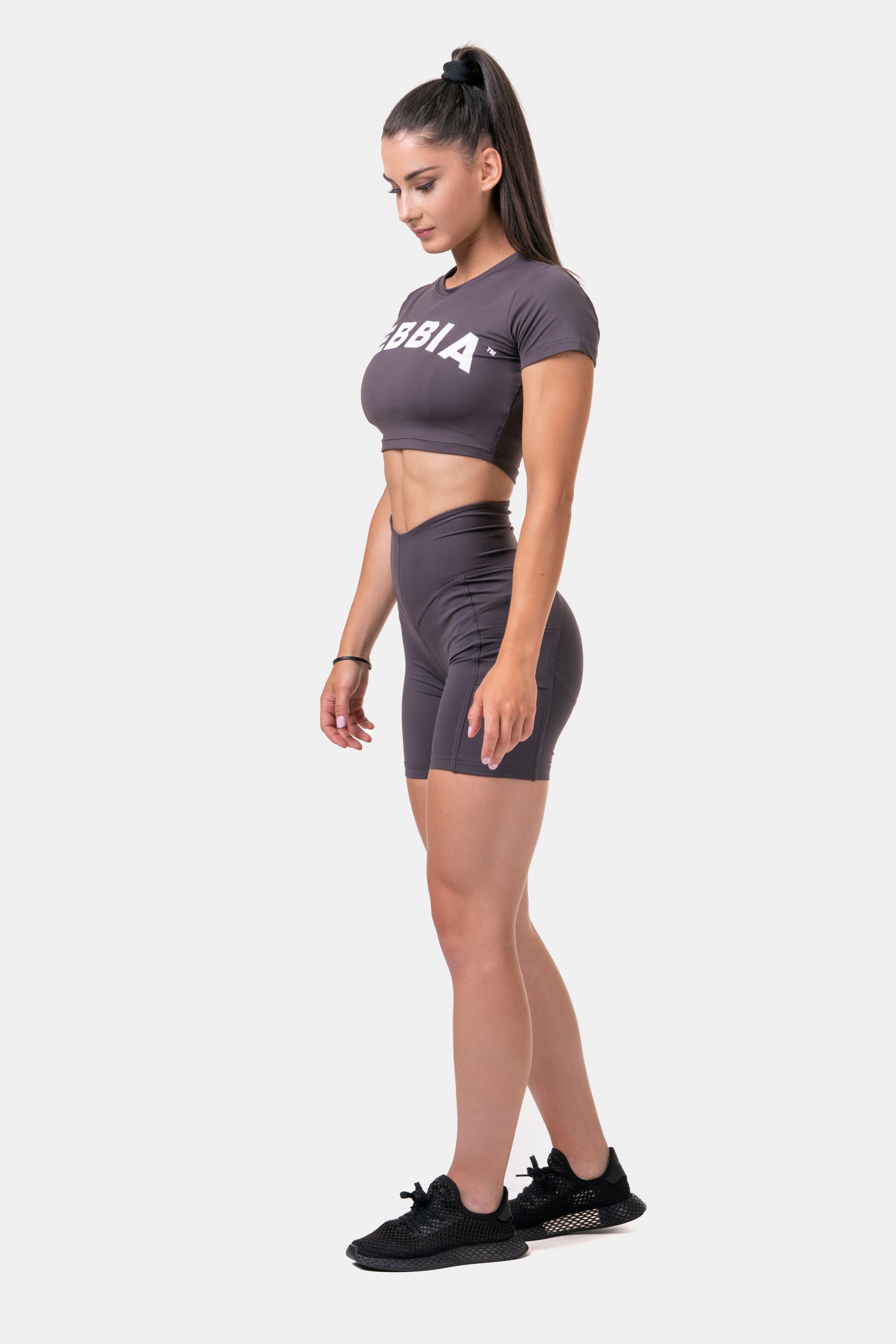 NEBBIA Sporty Crop Top, marron