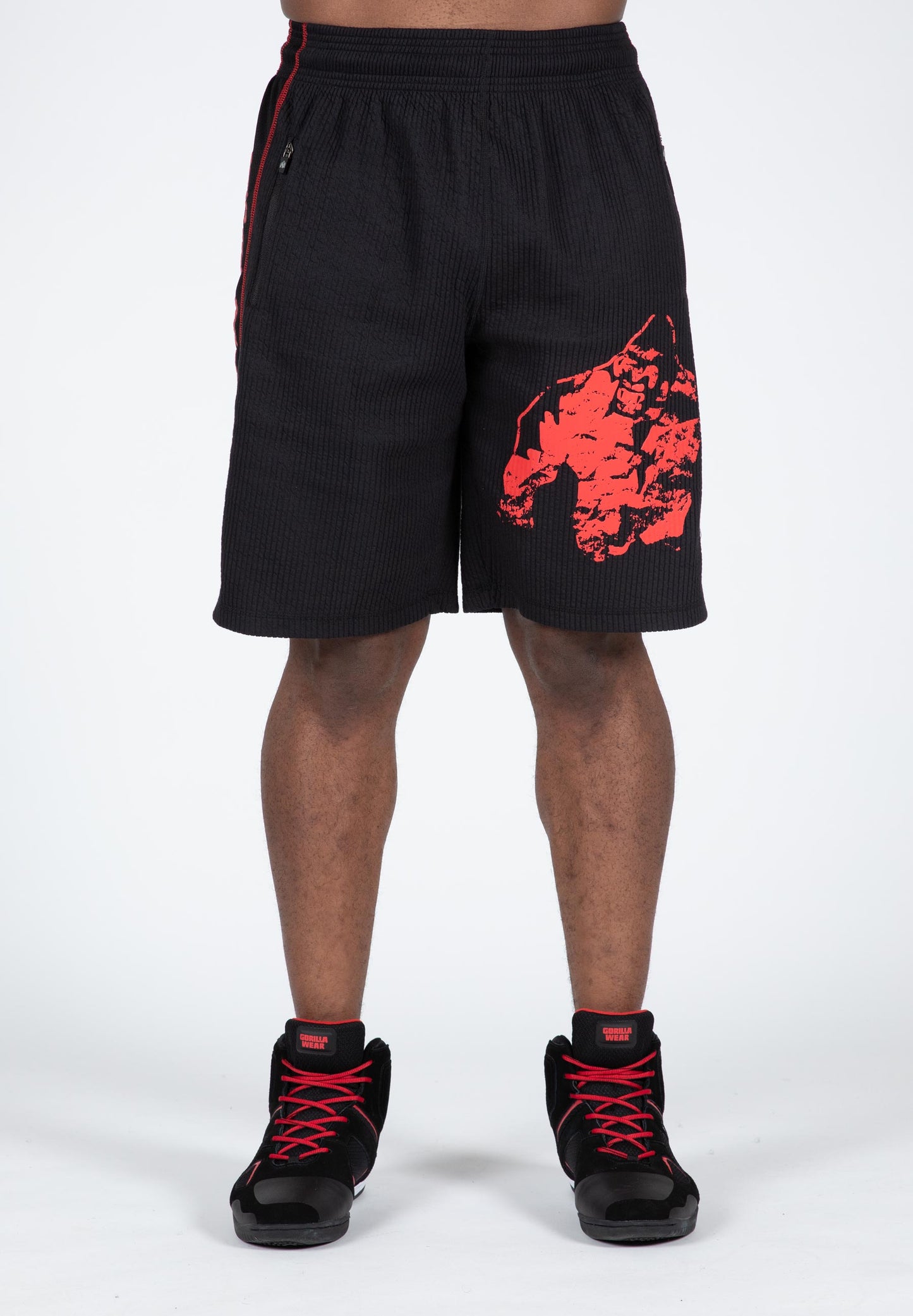 Gorilla Wear Buffalo Old School Workout Shorts, svart/röd
