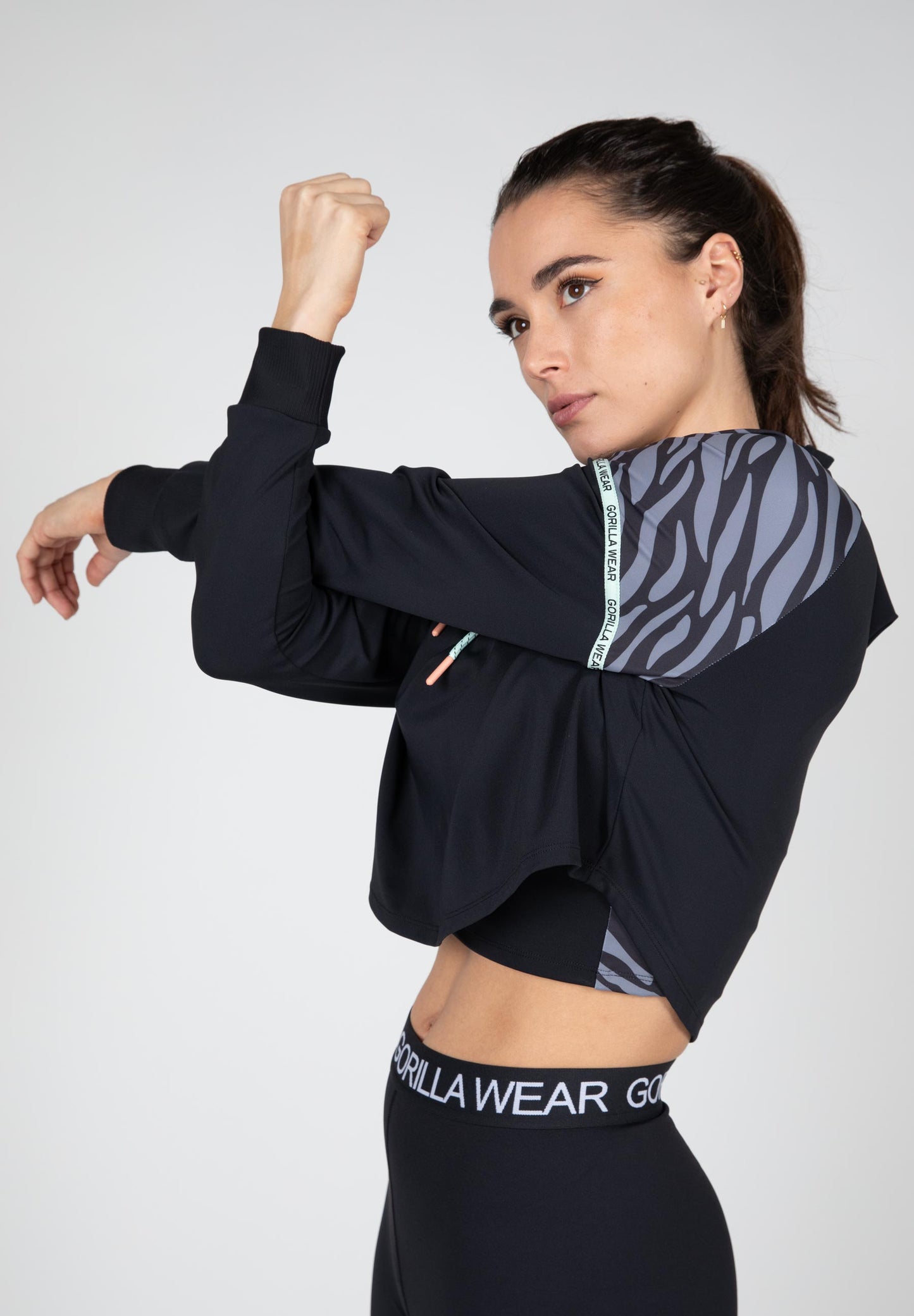 Gorilla Wear Zion Cropped Hoodie, svart