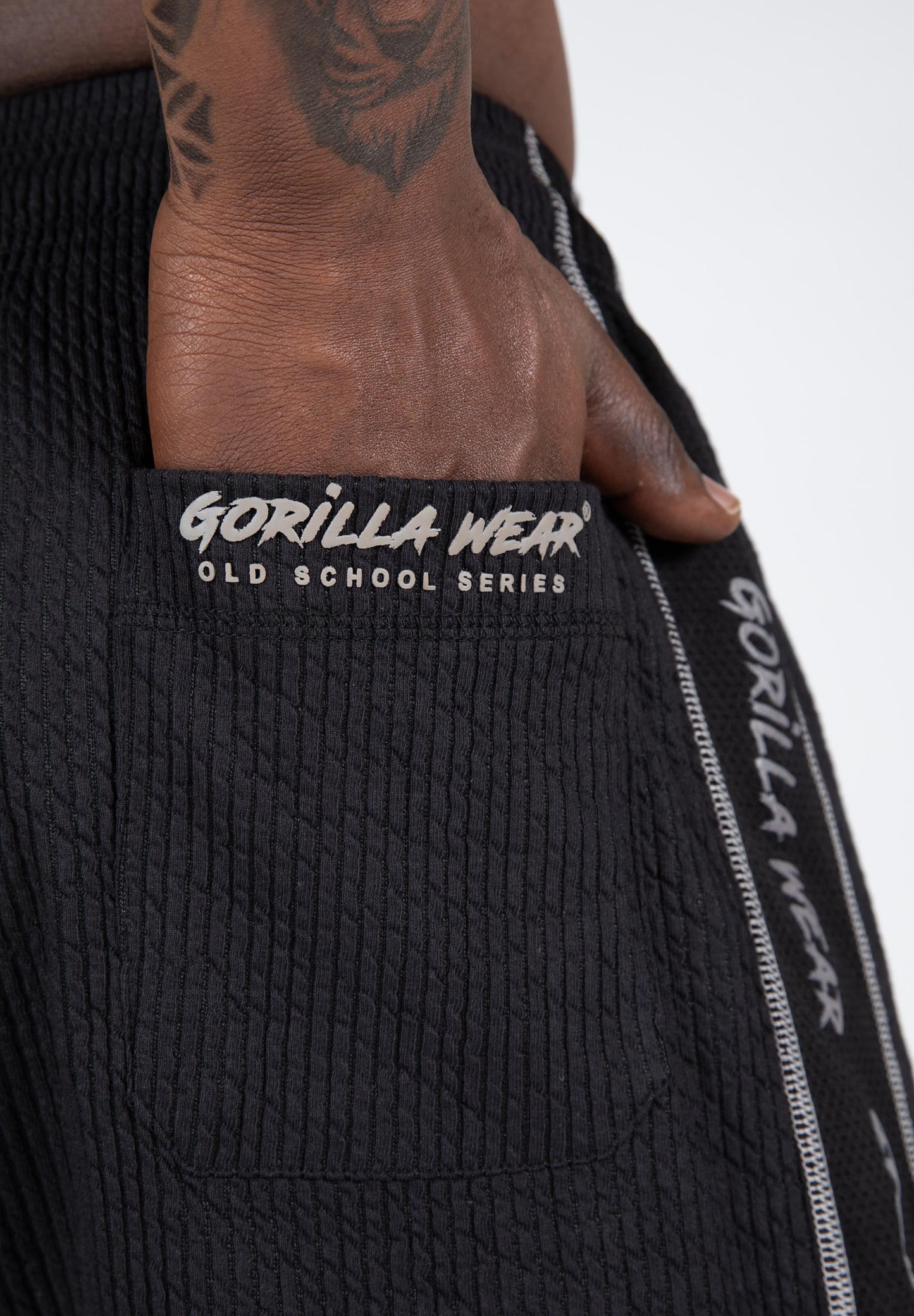 Gorilla Wear Buffalo Old School Workout Shorts, svart/grå