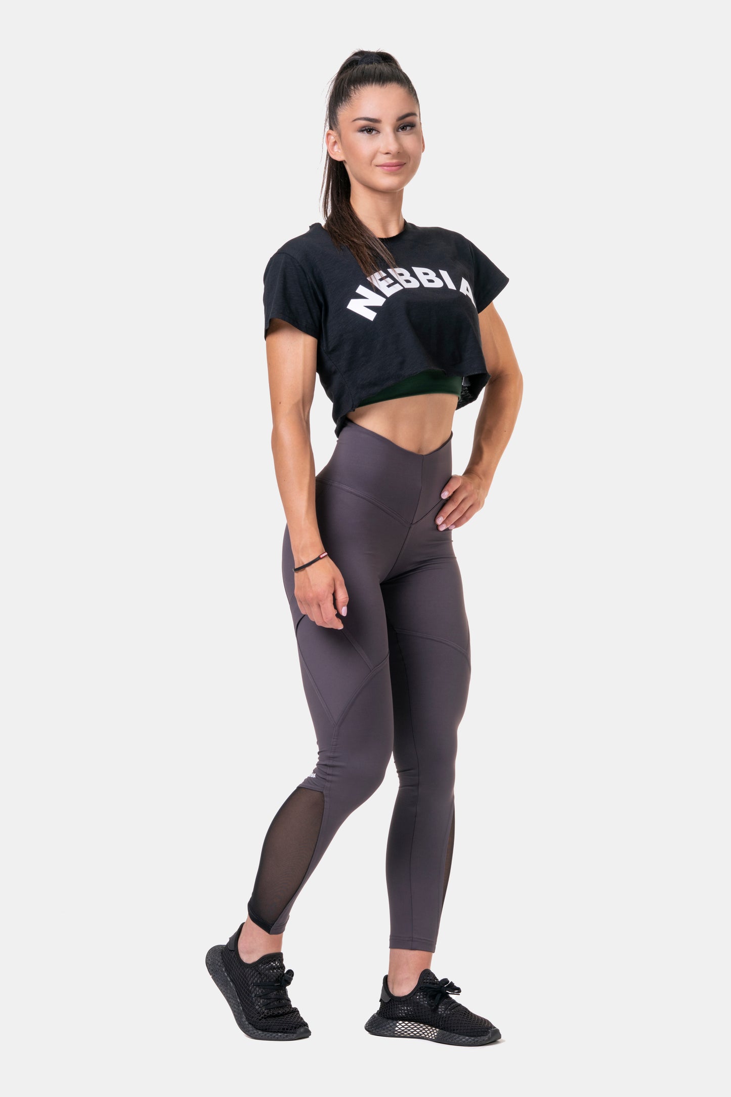 NEBBIA Loose Sporty Crop Top, svart