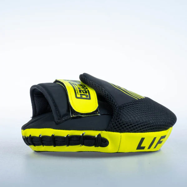 Fighter Round Shield Pro Small - svart/neon