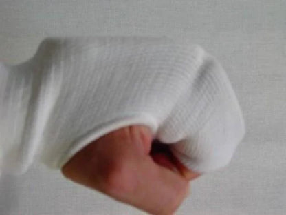 Fighter Basic Karate Handskydd - vit, JE1493